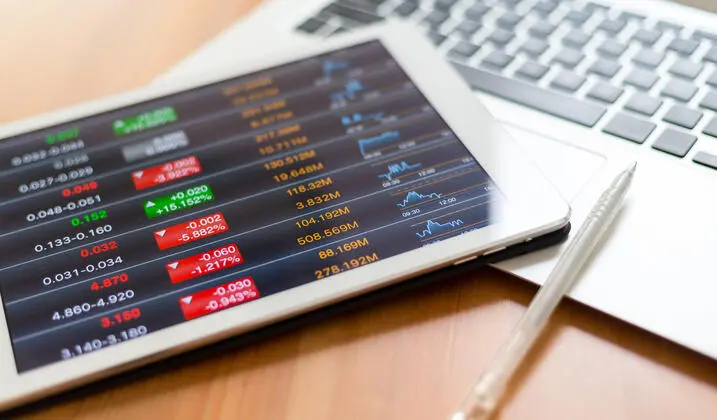 Comparison of Mainboard vs. SME IPOs on the Bombay Stock Exchange